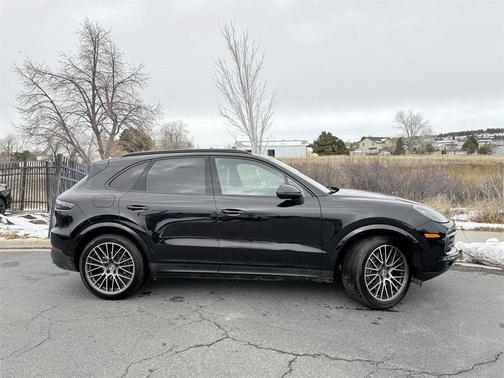 2022 Porsche Cayenne Cayenne