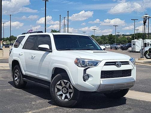 2024 Toyota 4Runner TRD Off Road