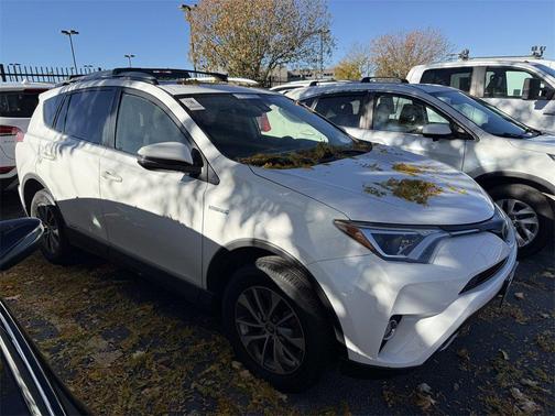 2018 Toyota RAV4 Hybrid XLE