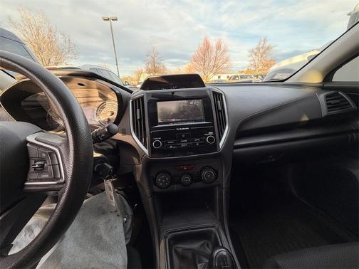 2017 Subaru Impreza 2.0i