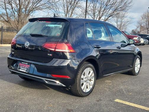 2018 Volkswagen Golf TSI SE