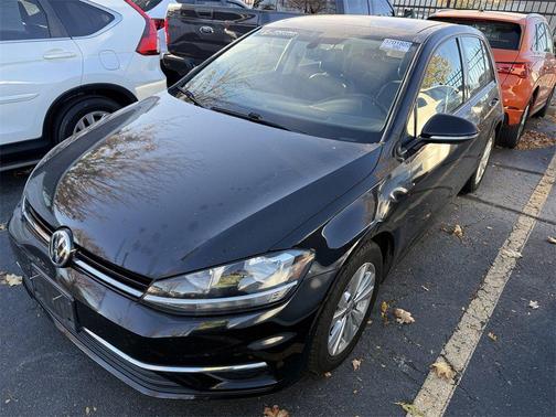 2018 Volkswagen Golf TSI SE