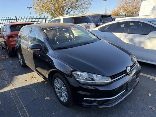 2018 Volkswagen Golf TSI SE