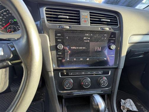 2018 Volkswagen Golf TSI SE