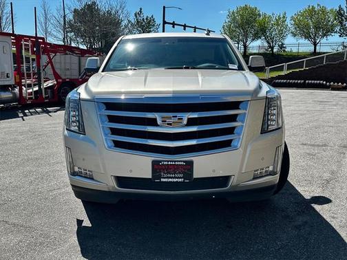 2017 Cadillac Escalade Luxury
