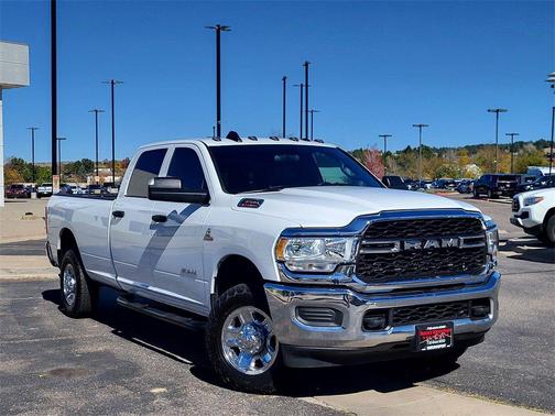 2022 RAM 3500 Tradesman Crew Cab 4x4 8' Box
