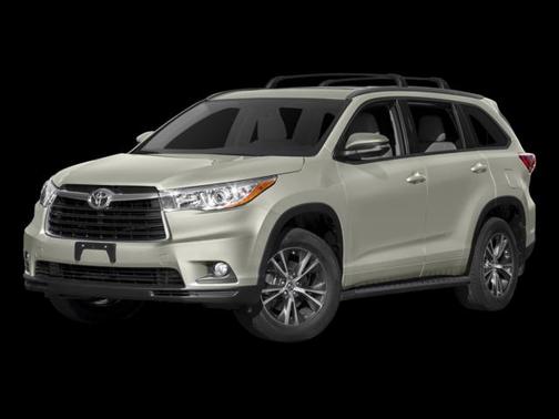 White 2016 Toyota Highlander XLE