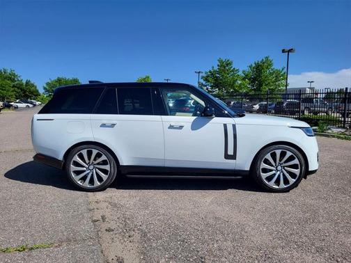 2023 Land Rover Range Rover P530 SE