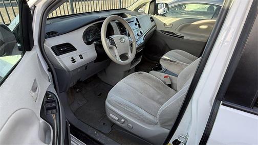 2012 Toyota Sienna LE