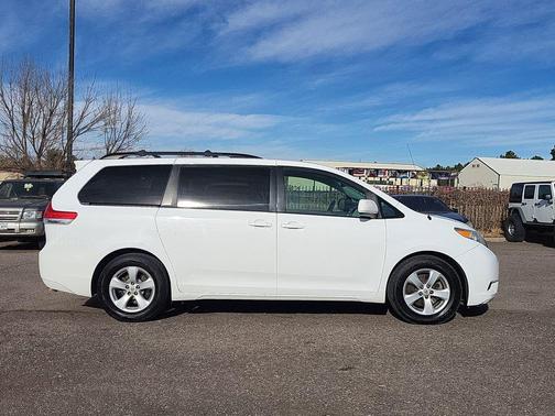 2012 Toyota Sienna LE