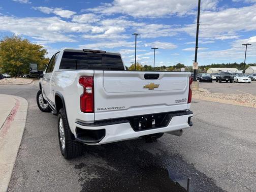 2022 Chevrolet Silverado 2500 High Country