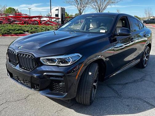 2022 BMW X6 M50i