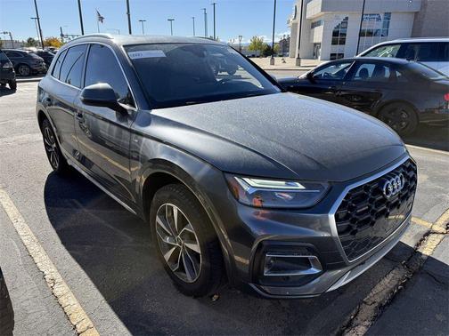 2022 Audi Q5 45 S line Premium Plus