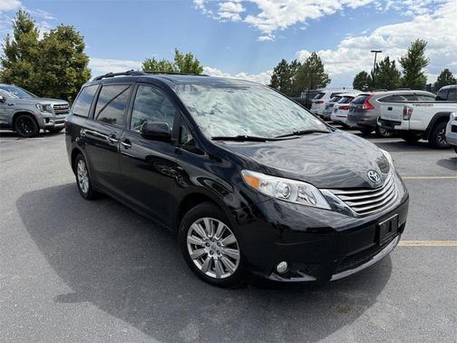 2017 Toyota Sienna XLE