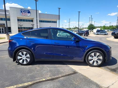 2023 Tesla Model Y Long Range Dual Motor All-Wheel Drive