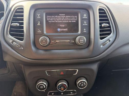 Green 2018 Jeep Compass Latitude