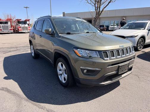 Green 2018 Jeep Compass Latitude