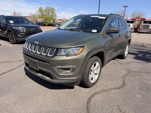 Green 2018 Jeep Compass Latitude