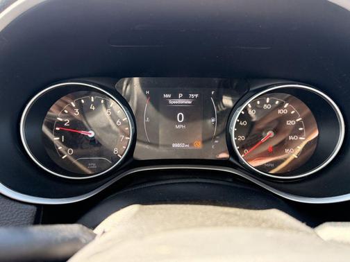 Green 2018 Jeep Compass Latitude