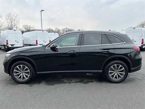 2025 Mercedes-Benz GLC 300 4MATIC