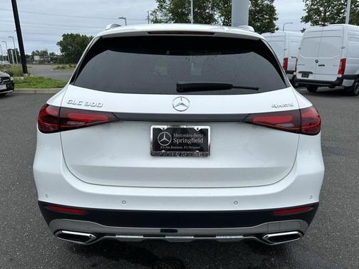 2025 Mercedes-Benz GLC 300 4MATIC