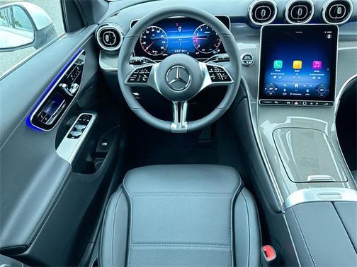 2025 Mercedes-Benz GLC 300 4MATIC