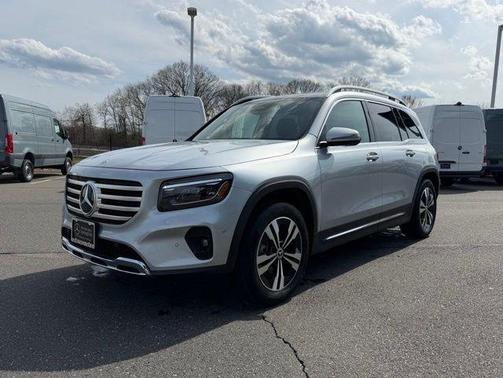 Cirrus Silver Metallic 2026 Mercedes-Benz GLB 250 4MATIC