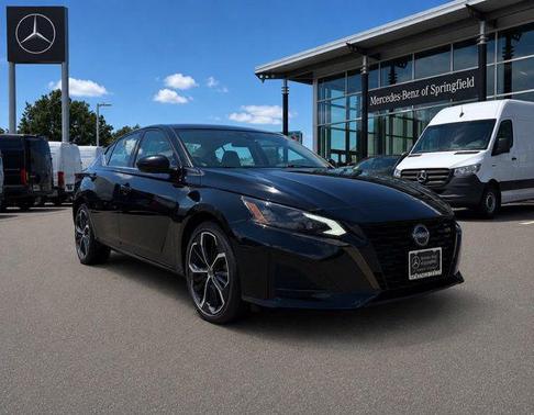Super Black 2023 Nissan Altima SR Intelligent AWD