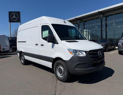 Arctic White 2026 Mercedes-Benz Sprinter 2500 Cargo 144 WB