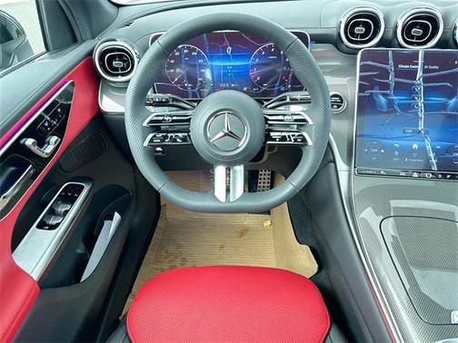 2025 Mercedes-Benz GLC 300 4MATIC