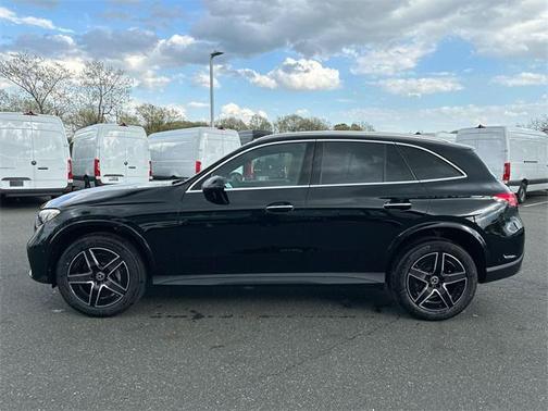 2025 Mercedes-Benz GLC 300 4MATIC