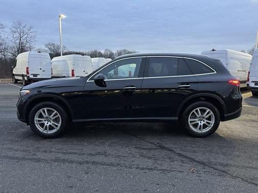 2026 Mercedes-Benz GLC 300 4MATIC