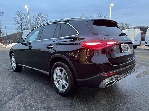 2026 Mercedes-Benz GLC 300 4MATIC