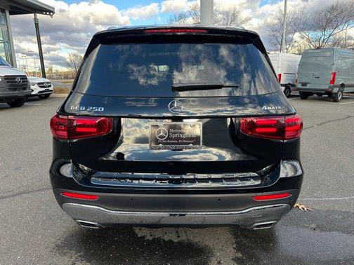 2026 Mercedes-Benz GLB 250 4MATIC