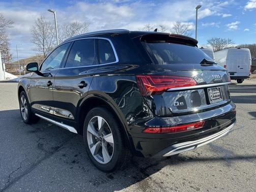 2022 Audi Q5 40 Premium Plus