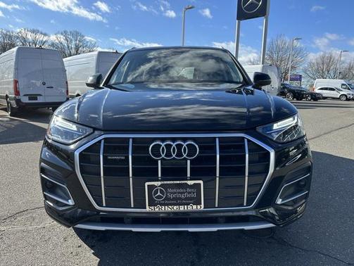 2022 Audi Q5 40 Premium Plus