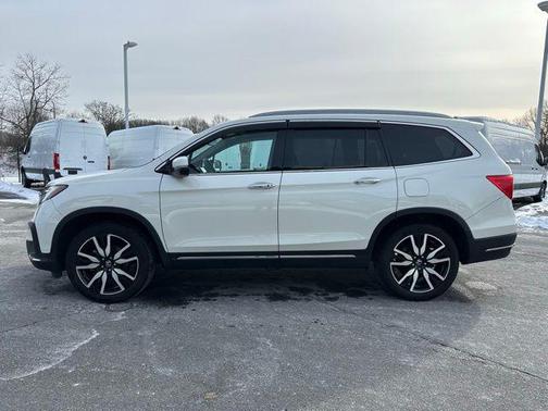 2019 Honda Pilot Touring 8-Passenger