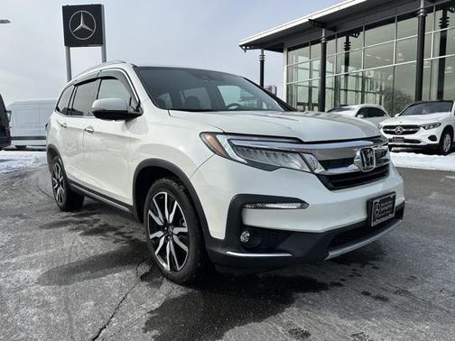 2019 Honda Pilot Touring 8-Passenger