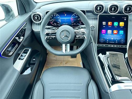 2025 Mercedes-Benz GLC 300 4MATIC