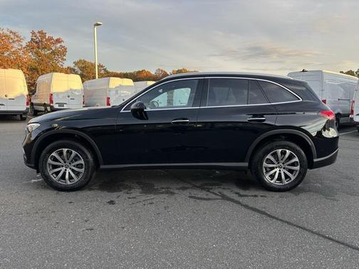 2026 Mercedes-Benz GLC 300 4MATIC