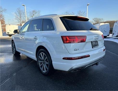 2019 Audi Q7 45 Premium Plus