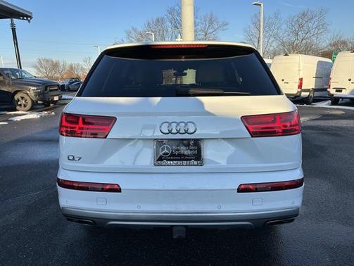 2019 Audi Q7 45 Premium Plus