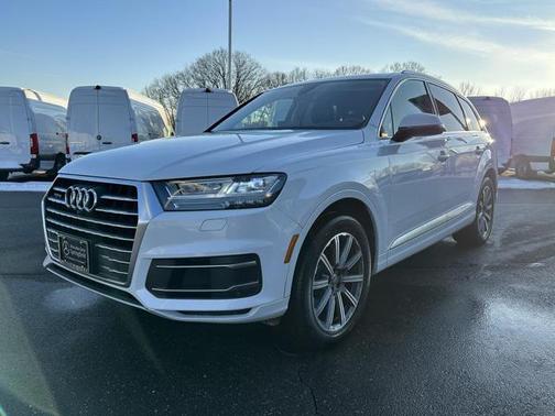 2019 Audi Q7 45 Premium Plus