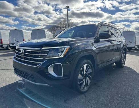 2025 Volkswagen Atlas 2.0T SE w/Technology 4MOTION