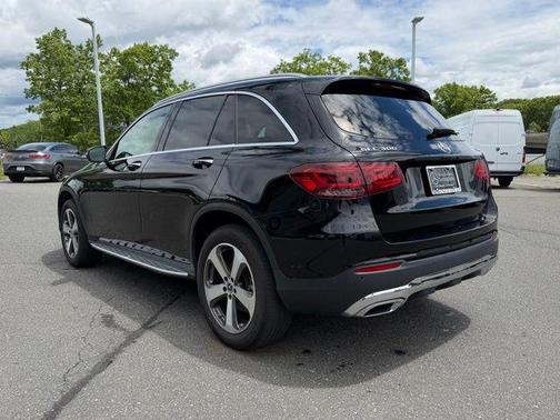 Black 2022 Mercedes-Benz GLC 300 4MATIC