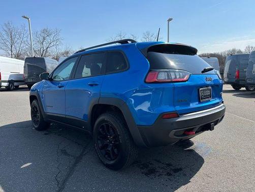 Hydro Blue Pearlcoat 2019 Jeep Cherokee Trailhawk Elite
