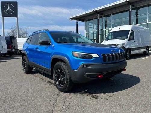Hydro Blue Pearlcoat 2019 Jeep Cherokee Trailhawk Elite