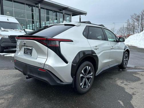 2025 Toyota bZ4X XLE