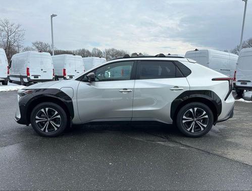 2025 Toyota bZ4X XLE