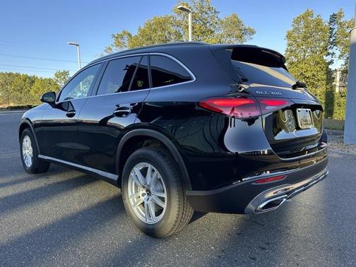 2026 Mercedes-Benz GLC 300 4MATIC